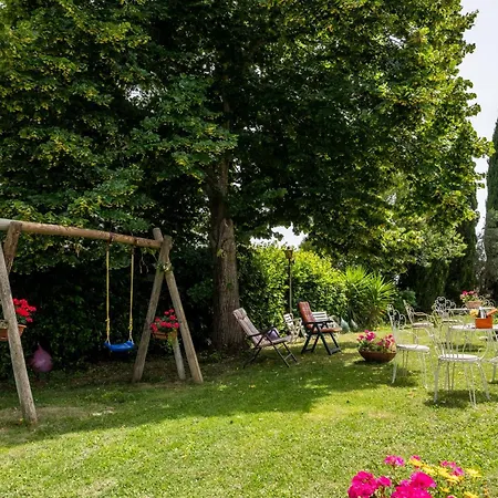 Alloggio per agriturismo La Pieve - Tulipani Magliano in Toscana